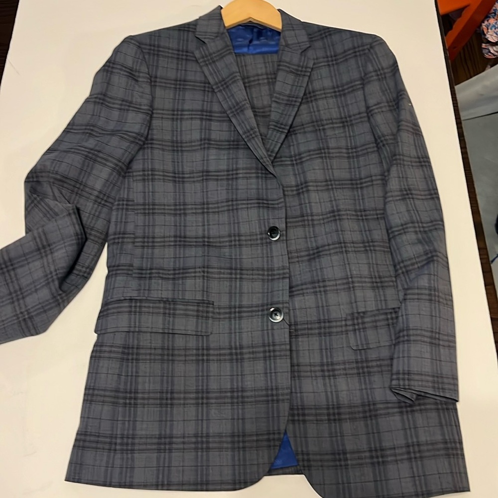 Ben Sherman 40x32x30 plaid suit- worn 2 times.